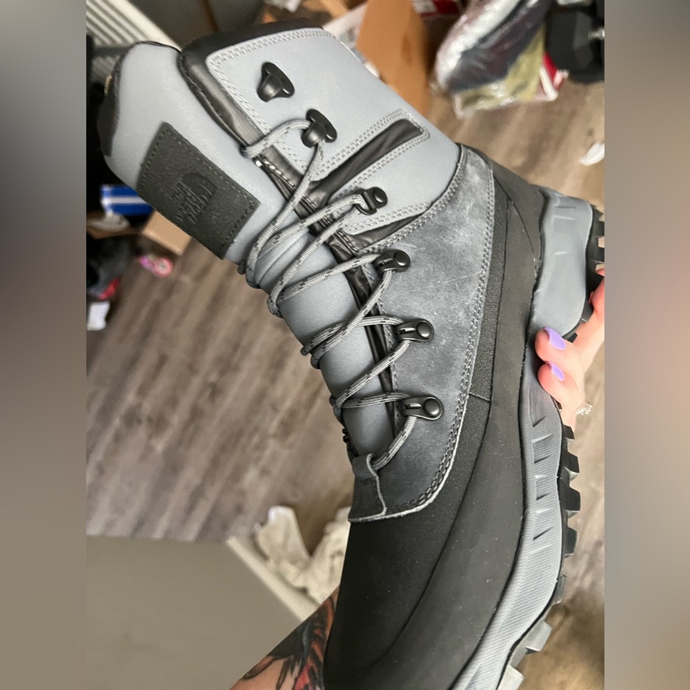 Grey north face boots new in box